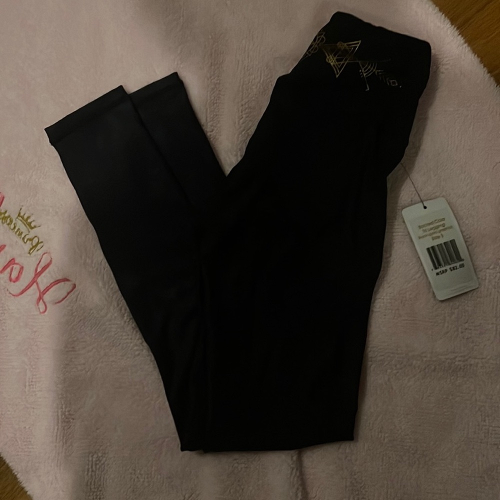 Sol and Mane Yoga Leggings NWT